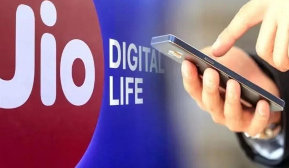 Jio का धांसू प्लान, 8 रुपये से भी कम में रोजाना मिलेगा 2.5 GB डेटा, अनलिमिटेड कॉलिंग